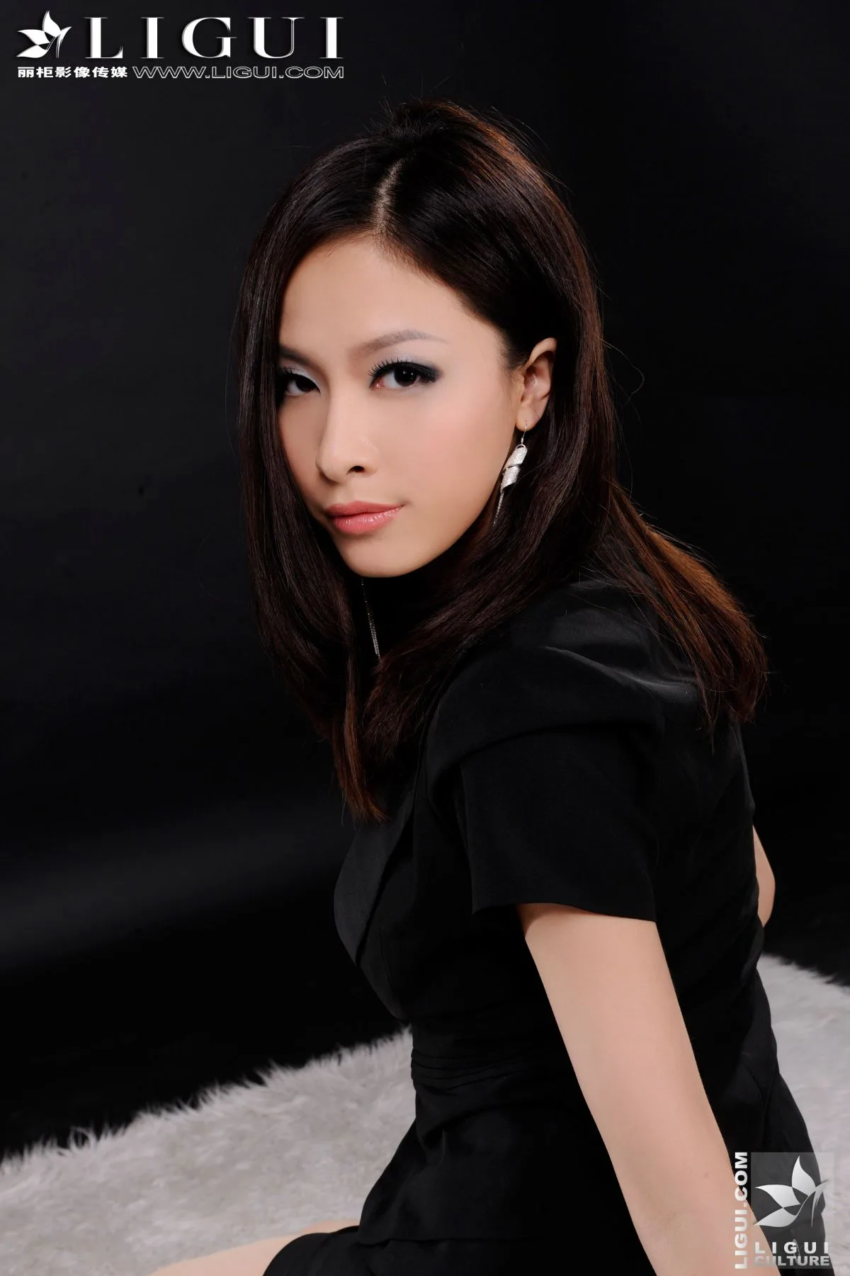 [LIGUI] Xue'er - Sự cám dỗ của những quý cô công sở - 73