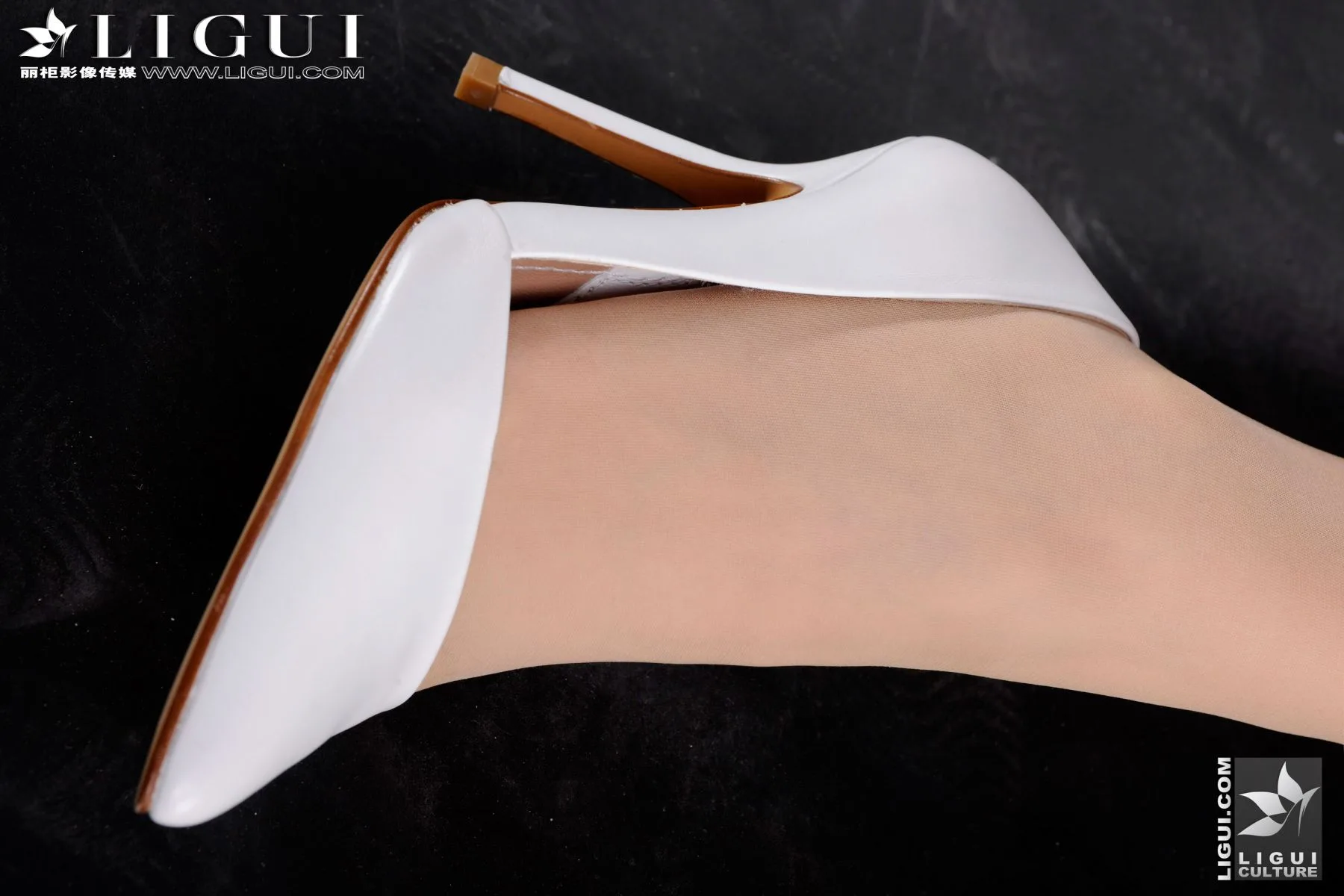 [LIGUI] Xue'er - Sự cám dỗ của những quý cô công sở - 41