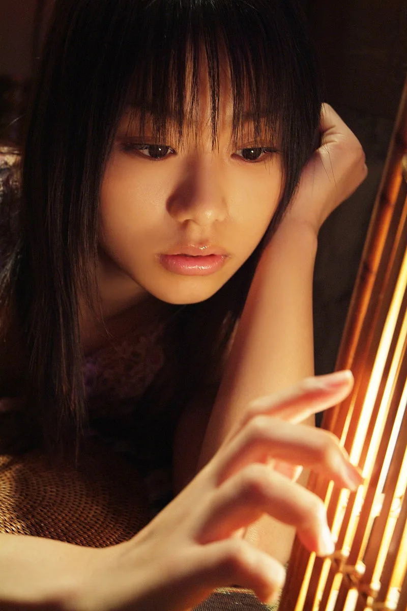 [Mặt trước] Album ảnh "Cô gái thuần khiết" của Miyuki Umikawa - 5