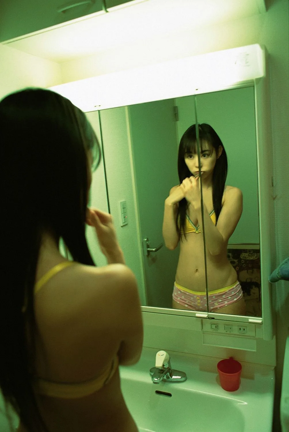 [YS Web] Vol.207 Album ảnh "キミの无色こつそりのぞ" của Akiyama Rina - 41