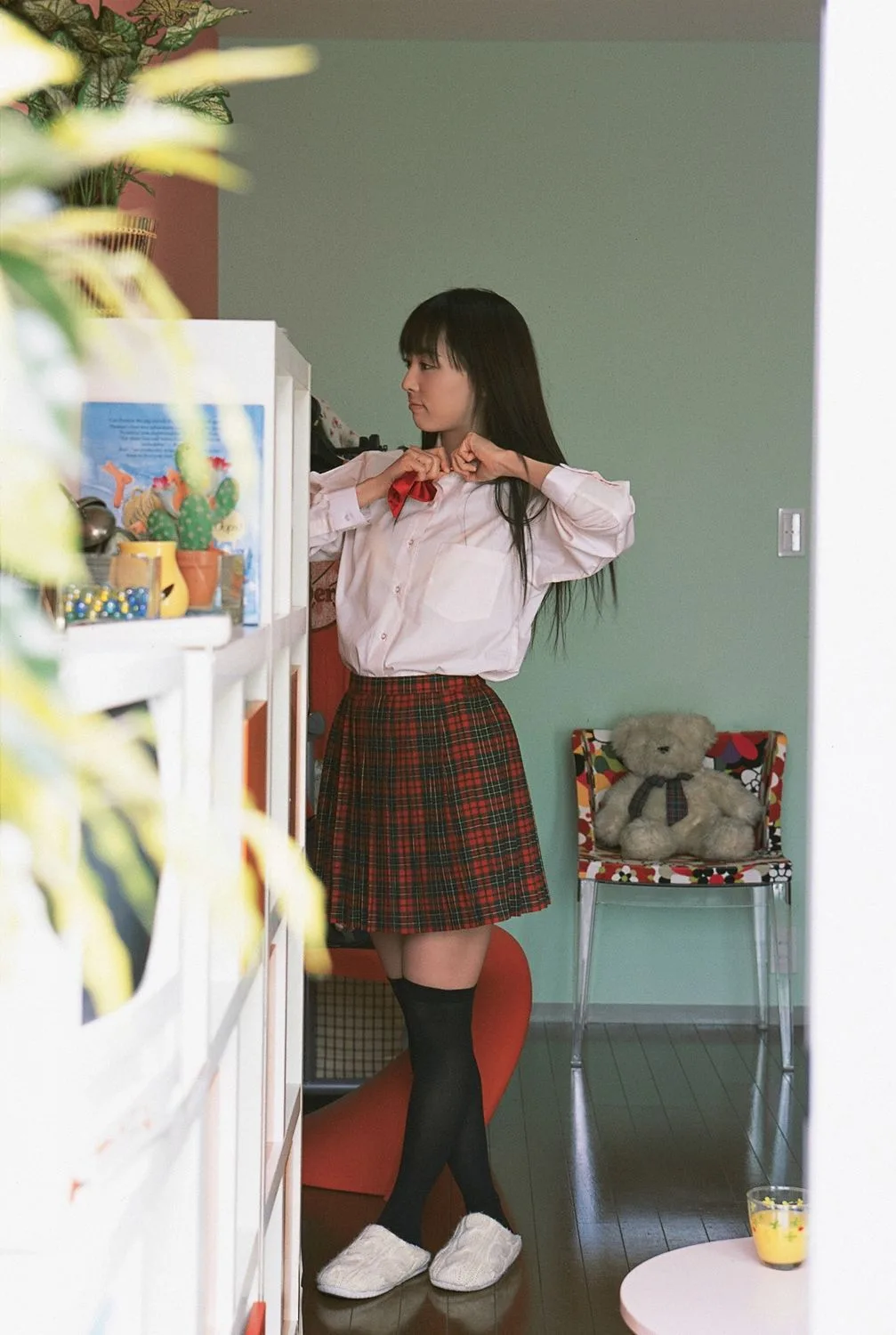 [YS Web] Vol.207 Album ảnh "キミの无色こつそりのぞ" của Akiyama Rina - 24